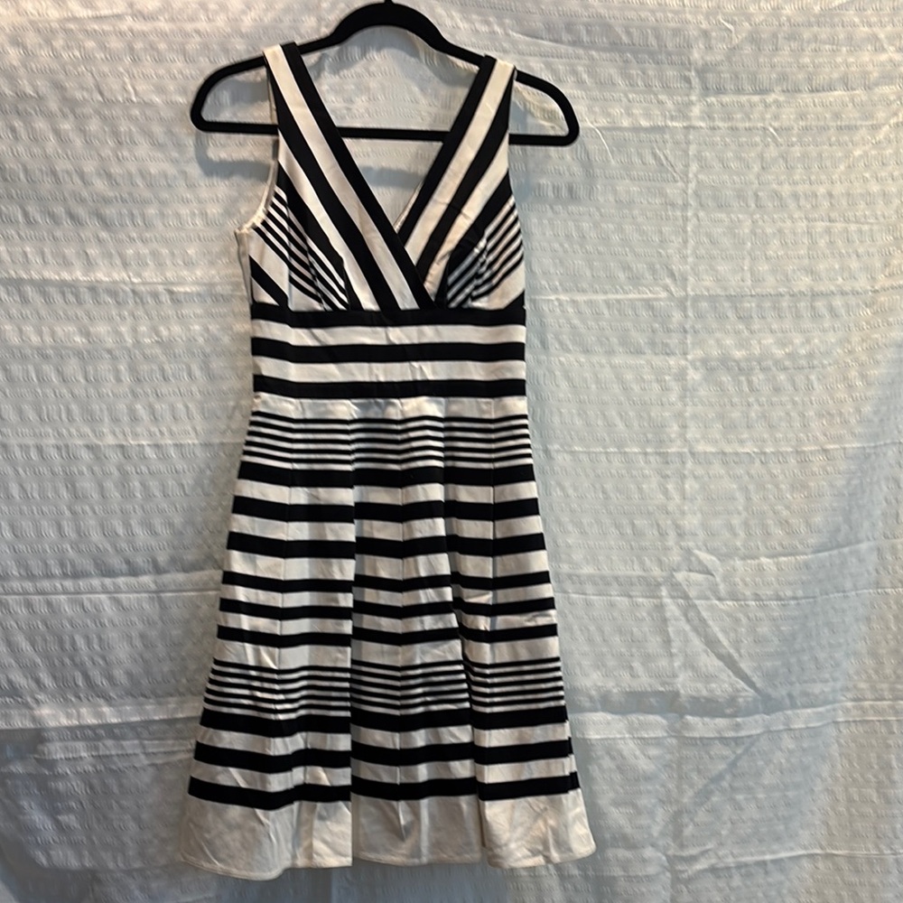 White House Black Market Pleated Dress V-Neck Sleeveless